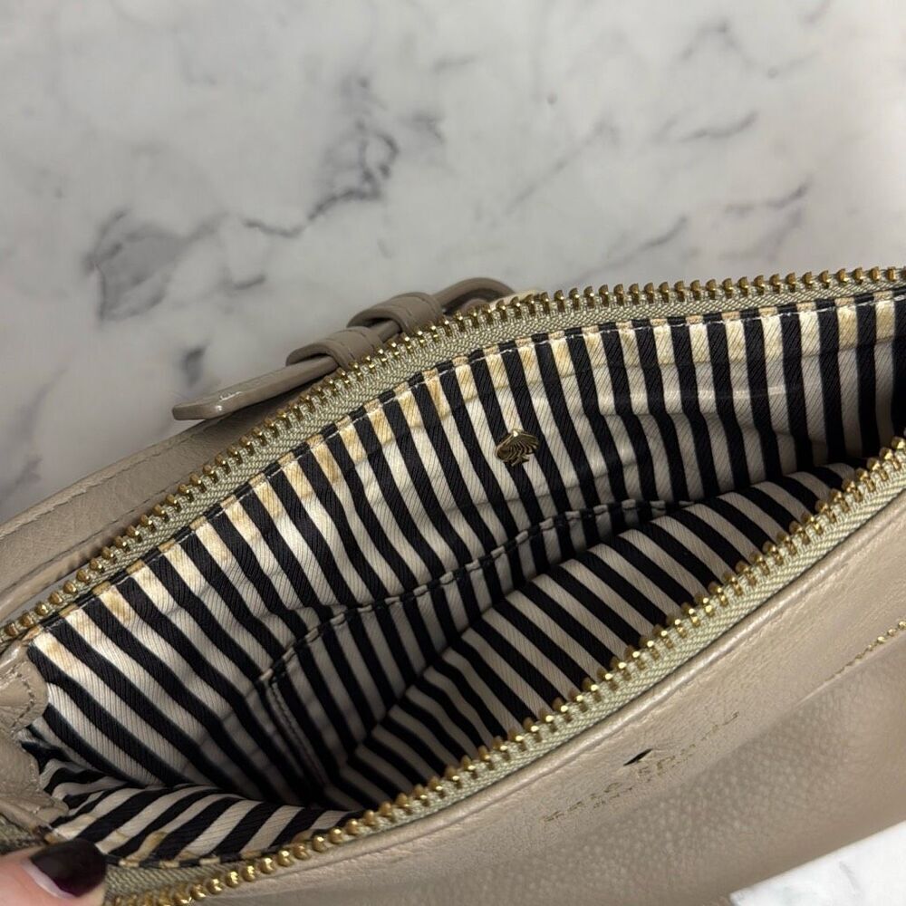 Kate Spade Cobble Hill Ellen Crossbody - Picture 8 of 10